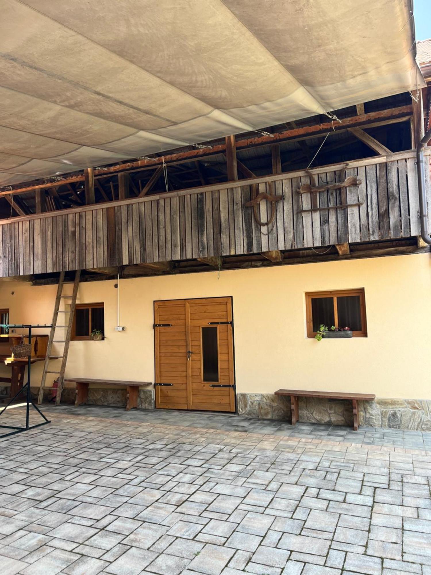Adlesici Domacija Brdarヴィラ エクステリア 写真